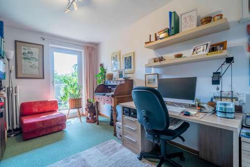Büro / Kinderzimmer Büro / Kinderzimmer - Erdgeschosswohnung in 86923 Finning mit 107m² kaufen
