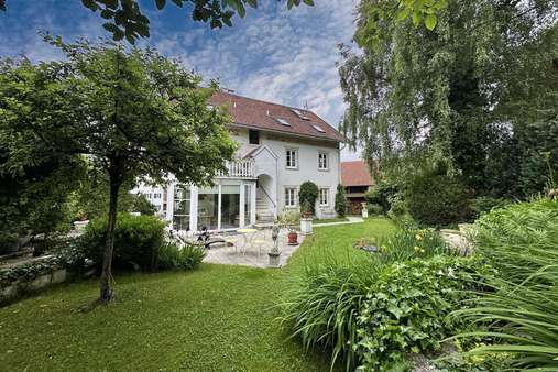 Hausansicht Gartenseite Hausansicht Gartenseite - Erdgeschosswohnung in 86946 Vilgertshofen mit 100m² kaufen