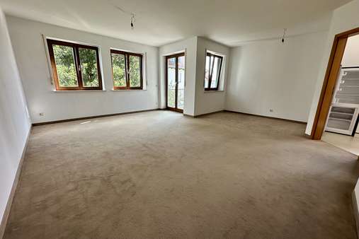 Wohnzimmer mit 29 m² - Etagenwohnung in 86899 Landsberg mit 62m² kaufen