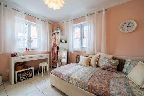 Gäste- oder Kinderzimmer Gäste- oder Kinderzimmer - Erdgeschosswohnung in 86911 Dießen mit 89m² kaufen