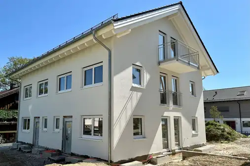 Neubau-Doppelhaushälften in Dießen