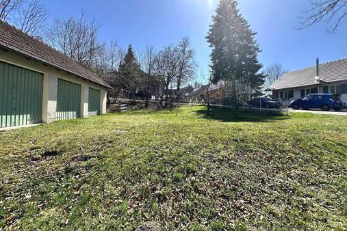 Blickrichtung Süden - Grundstück in 86899 Landsberg mit 533m² kaufen