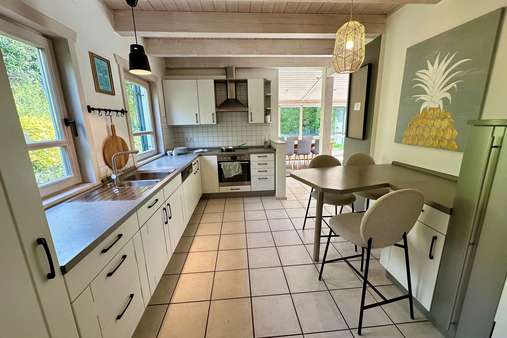 Helle, zeitlose Küche - Einfamilienhaus in 86932 Pürgen mit 190m² kaufen