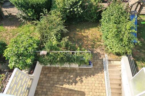 Blick vom Balkon in den Garten - Reihenmittelhaus in 86899 Landsberg mit 134m² kaufen