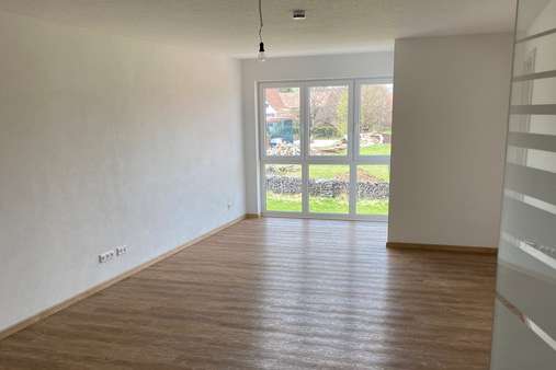 Beispiel, heller Wohnbereich - Erdgeschosswohnung in 86899 Landsberg mit 62m² kaufen