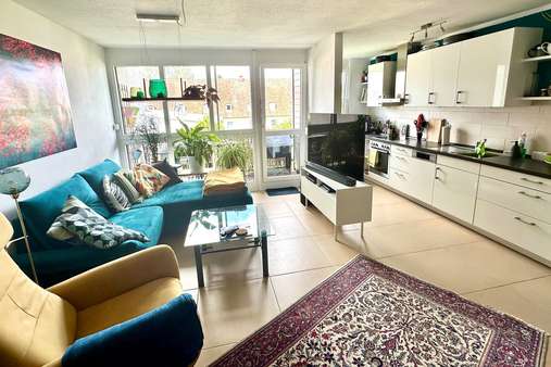 Wohnbereich und offene Küche - Etagenwohnung in 86899 Landsberg mit 82m² kaufen