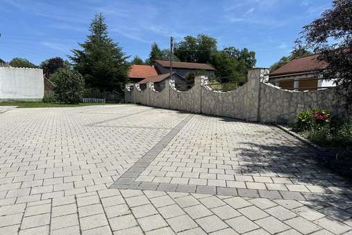 Stellplätze - Einfamilienhaus in 86875 Waal mit 305m² kaufen