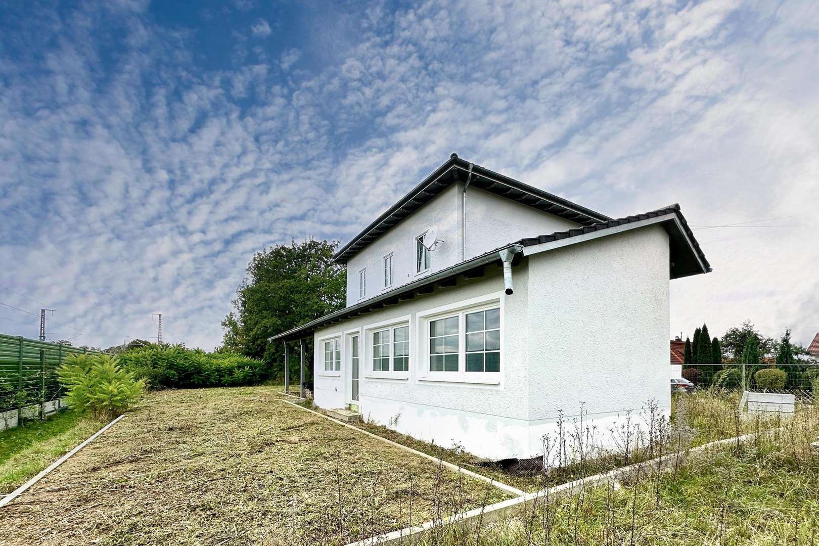 Ansicht Südost Ansicht Südost - Zweifamilienhaus in 86947 Weil mit 193m² kaufen