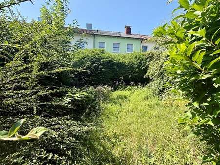 Sonniger Garten Sonniger Garten - Reihenmittelhaus in 82223 Eichenau mit 93m² kaufen