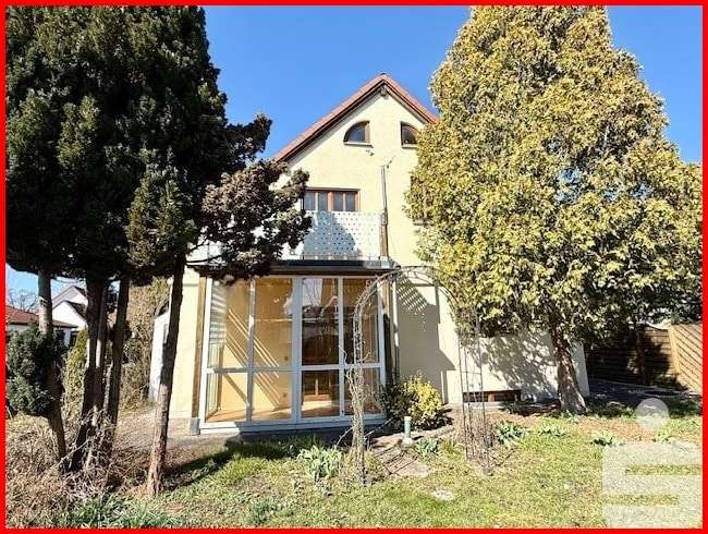 Blick auf das Haus - Einfamilienhaus in 82223 Eichenau mit 107m² kaufen