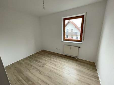 Zimmer Wohnung 1. OG - Etagenwohnung in 82216 Maisach mit 140m² kaufen