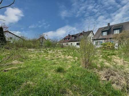 Blick auf das Grundstück - Grundstück in 82296 Schöngeising mit 530m² kaufen