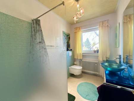 Badezimmer Badezimmer - Einfamilienhaus in 82256 Fürstenfeldbruck mit 312m² kaufen