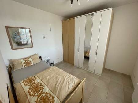 Schlafzimmer - Etagenwohnung in 82256 Fürstenfeldbruck mit 41m² kaufen