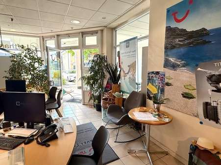 Ladenfläche EG - Ladenlokal in 82223 Eichenau mit 89m² kaufen