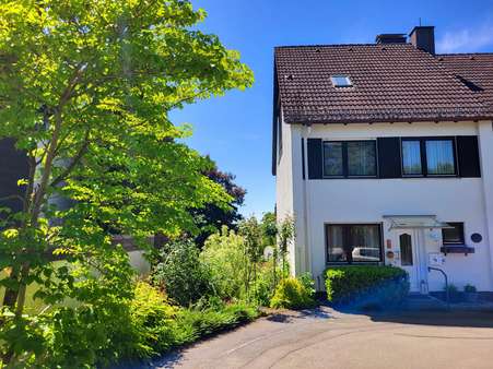 Hausansicht - Reiheneckhaus in 82296 Schöngeising mit 125m² kaufen