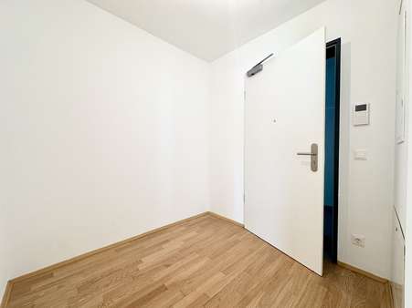 Eingangsbereich - Erdgeschosswohnung in 81539 München mit 53m² kaufen