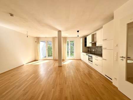 Wohnbereich - Erdgeschosswohnung in 81539 München mit 53m² kaufen