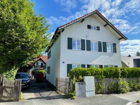 Vorderansicht - Einfamilienhaus in 82278 Althegnenberg mit 150m² kaufen