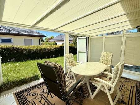 Sonniger Wintergarten - Bungalow in 82223 Eichenau mit 107m² kaufen