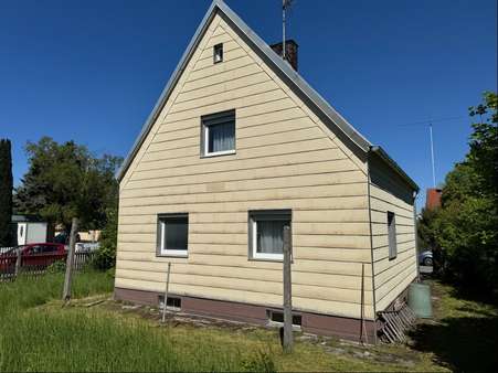 Blick aus dem Garten - Grundstück in 82256 Fürstenfeldbruck mit 386m² kaufen