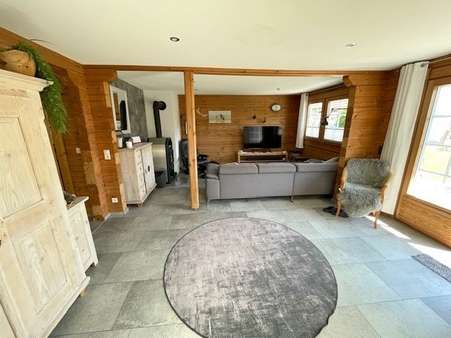 Wohnzimmer Haus 1 - Zweifamilienhaus in 82281 Egenhofen mit 168m² kaufen