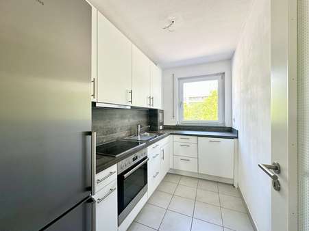 Moderne Einbauküche Moderne Einbauküche - Etagenwohnung in 80639 München mit 75m² kaufen