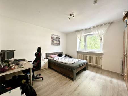 Schlafzimmer - Etagenwohnung in 82256 Fürstenfeldbruck mit 48m² kaufen