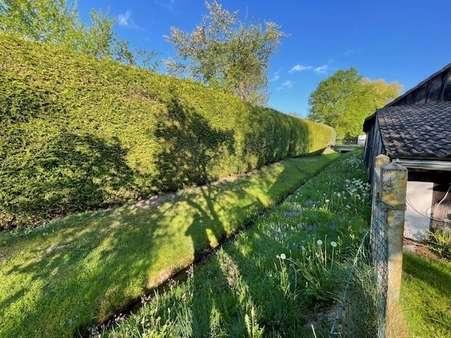 Kleiner Bachlauf neben dem Anwesen Kleiner Bachlauf neben dem Anwesen - Grundstück in 82288 Kottgeisering mit 1175m² kaufen