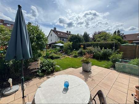 Terrasse - Reiheneckhaus in 82275 Emmering mit 121m² kaufen
