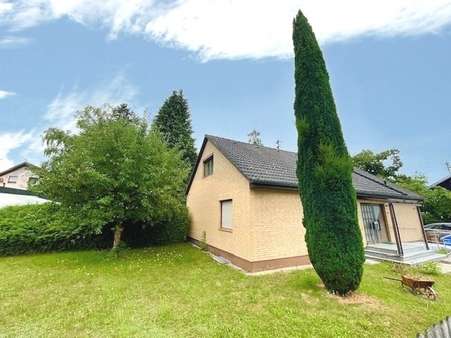 Vorderansicht Vorderansicht - Zweifamilienhaus in 82216 Maisach mit 150m² kaufen