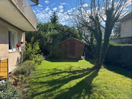 Seitlicher Garten Seitlicher Garten - Einfamilienhaus in 82256 Fürstenfeldbruck mit 125m² kaufen