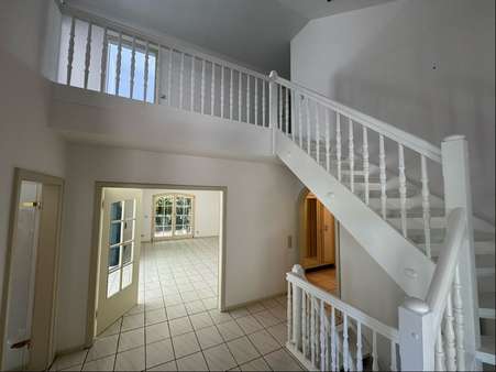 Treppenhaus Treppenhaus - Einfamilienhaus in 82275 Emmering mit 186m² kaufen