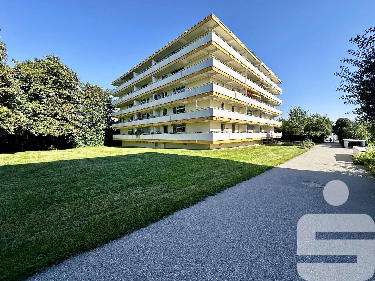 Ansicht auf das Anwesen - Etagenwohnung in 82256 Fürstenfeldbruck mit 44m² kaufen