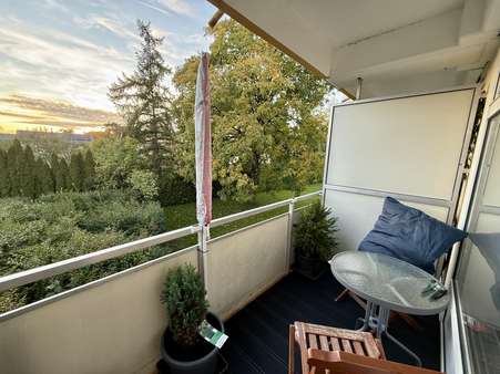 Blick von der Loggia - Etagenwohnung in 82256 Fürstenfeldbruck mit 44m² kaufen