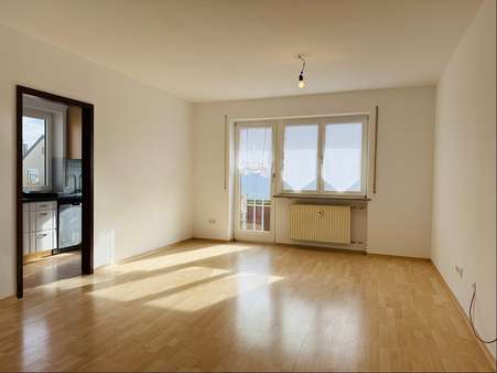 Wohnzimmer Wohnzimmer - Etagenwohnung in 82140 Olching mit 53m² kaufen