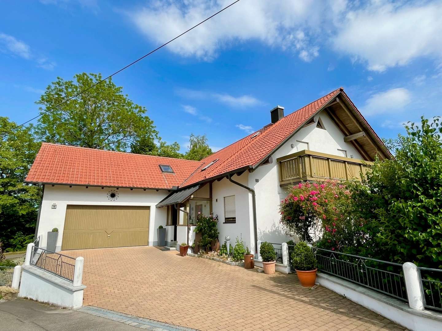 Vorderansicht - Einfamilienhaus in 82281 Egenhofen mit 225m² kaufen