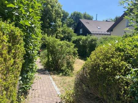 Großzügiger Garten - Grundstück in 82194 Gröbenzell mit 516m² kaufen