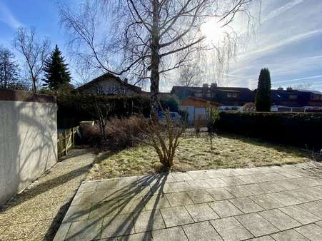 Terrasse und Garten - Doppelhaushälfte in 82223 Eichenau mit 104m² kaufen