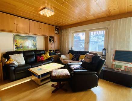 Gemütlicher Wohnbereich - Doppelhaushälfte in 82140 Olching mit 102m² kaufen