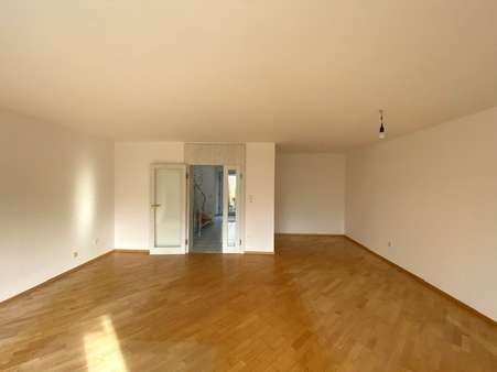Wohn- und Essbereich - Reiheneckhaus in 82223 Eichenau mit 152m² kaufen