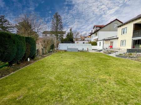 Schönes großes Grundstück - Mehrfamilienhaus in 82256 Fürstenfeldbruck mit 308m² kaufen