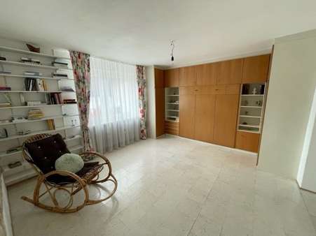 Schlafzimmer Wohnung im EG - Mehrfamilienhaus in 82256 Fürstenfeldbruck mit 308m² kaufen
