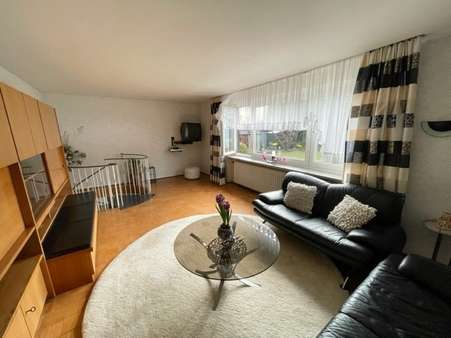 Wohnzimmer Wohnung im EG - Mehrfamilienhaus in 82256 Fürstenfeldbruck mit 308m² kaufen