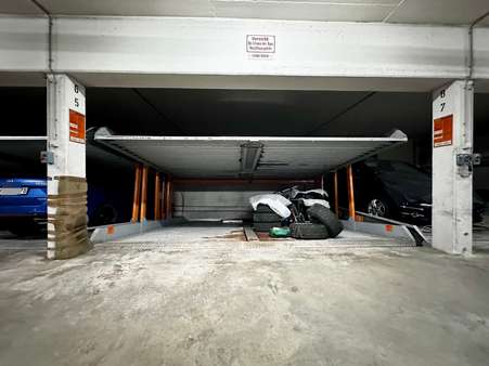Unterer Stellplatz links - Tiefgaragenstellplatz in 80686 München mit 0m² kaufen