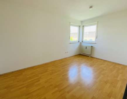 gut geschnittenes Schlafzimmer - Etagenwohnung in 82140 Olching mit 73m² kaufen