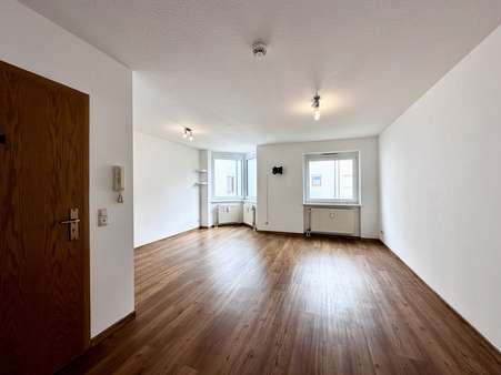 Wohnraum 1 - Etagenwohnung in 82256 Fürstenfeldbruck mit 30m² kaufen