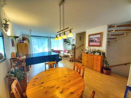 Wohnzimmer - Reihenmittelhaus in 82140 Olching mit 129m² kaufen