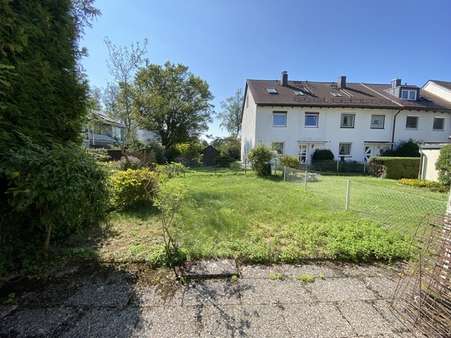 Terrasse und Garten - Reihenmittelhaus in 82223 Eichenau mit 120m² kaufen