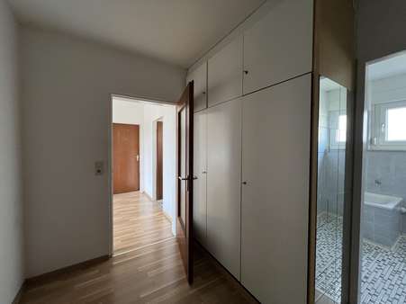 Flur - Etagenwohnung in 81375 München mit 65m² kaufen